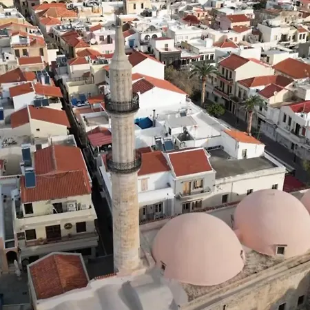 Old Town Boutique Studio's - *